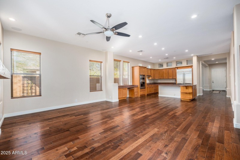 20526 N 94th Pl - 07