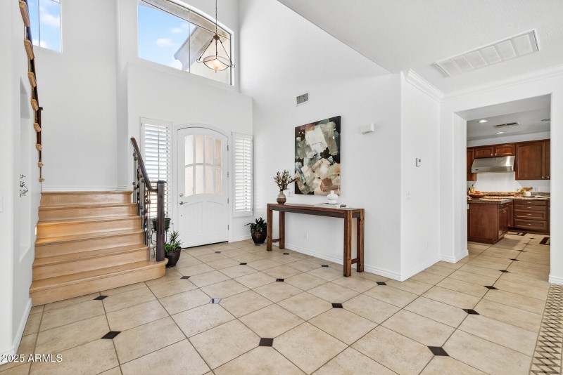 5312 N Sierra Hermosa