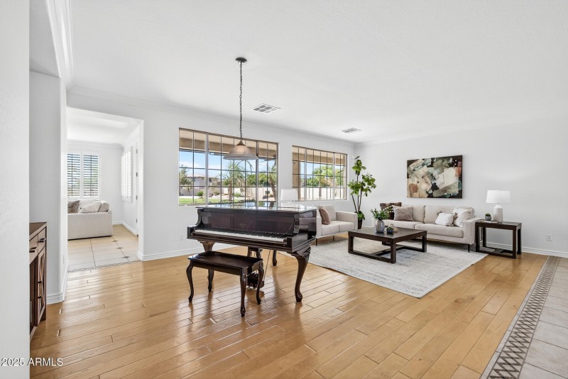 5312 N Sierra Hermosa