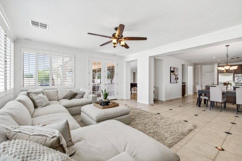 5312 N Sierra Hermosa