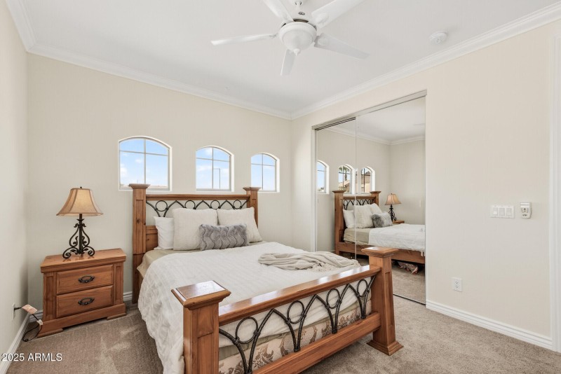 5312 N Sierra Hermosa