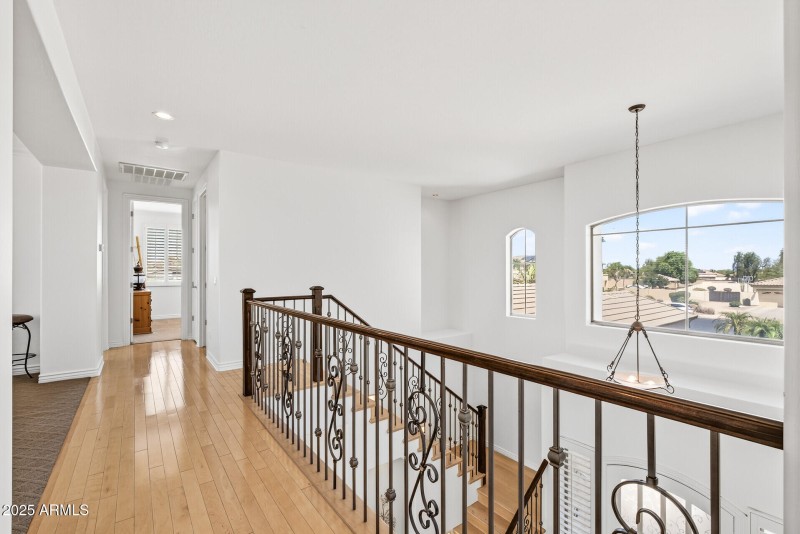 5312 N Sierra Hermosa