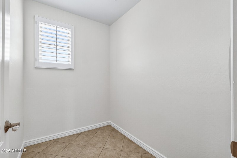 5312 N Sierra Hermosa