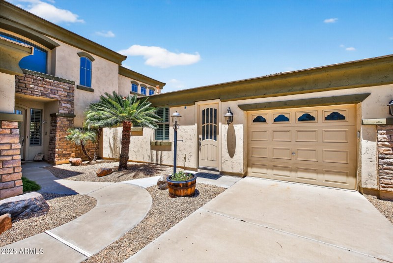 5312 N Sierra Hermosa