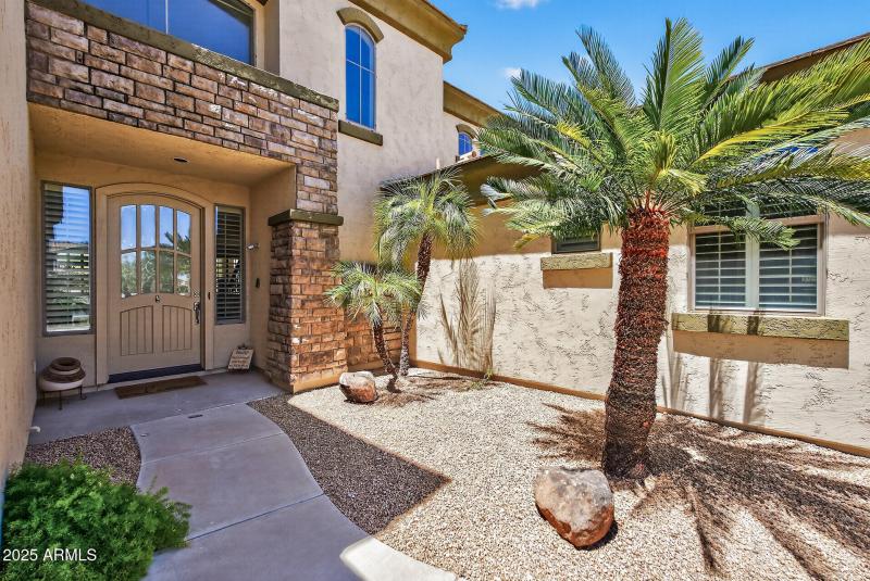 5312 N Sierra Hermosa