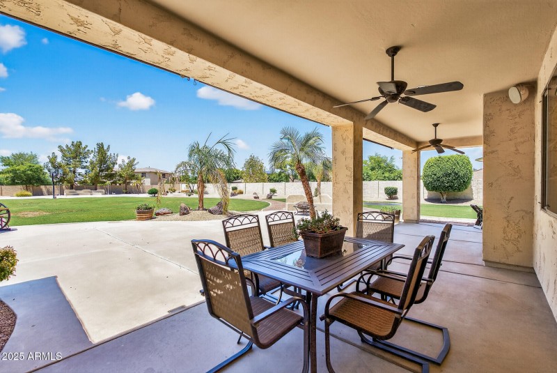 5312 N Sierra Hermosa