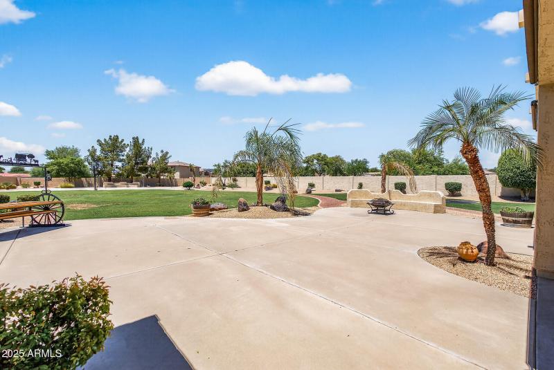 5312 N Sierra Hermosa