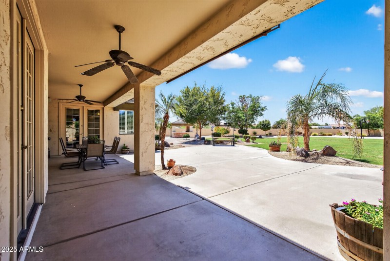 5312 N Sierra Hermosa