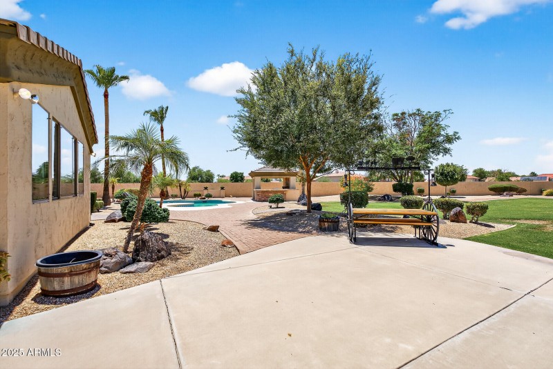 5312 N Sierra Hermosa