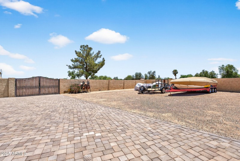 5312 N Sierra Hermosa