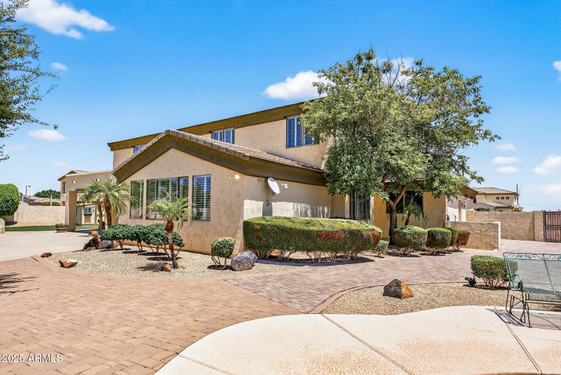 5312 N Sierra Hermosa