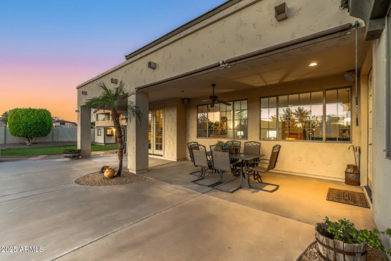 5312 N Sierra Hermosa