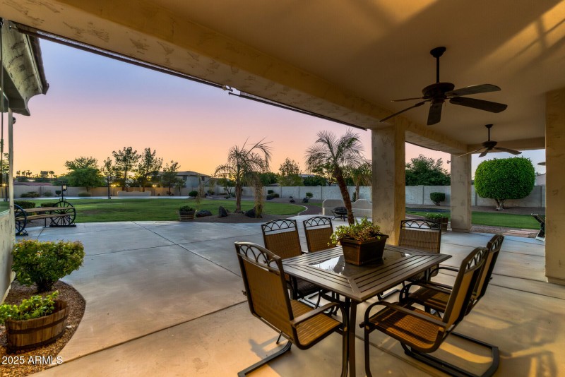 5312 N Sierra Hermosa