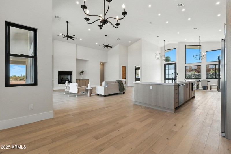 57-web-or-mls-South Veronica-57