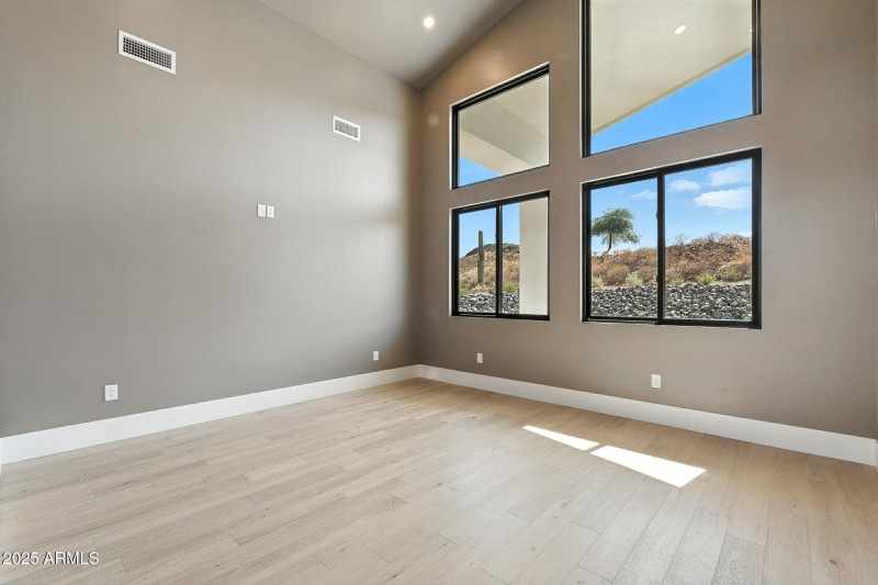 83-web-or-mls-South Veronica-83