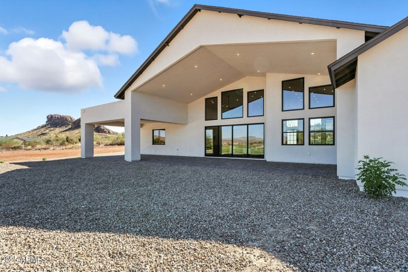 114-web-or-mls-South Veronica-114