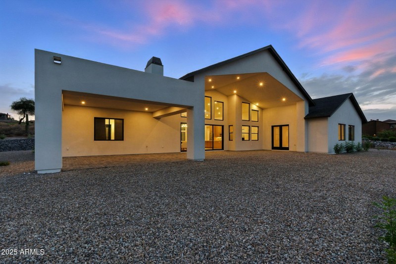 135-web-or-mls-South Veronica-135