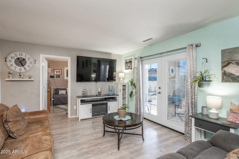 11-web-or-mls-29656-e-wagon-way