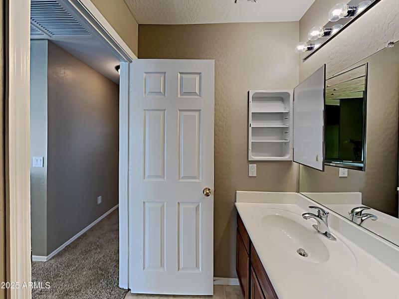 1004915.8559 W Jocelyn Terrace_11