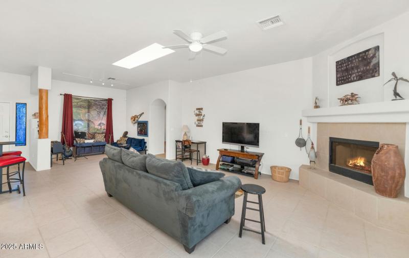 27324 N 219th Ave-large-011-029-27324 N