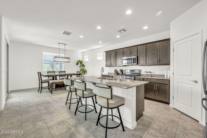 9009 W Orange Dr-13