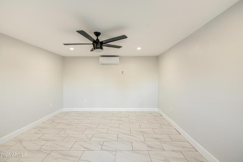 Bonus Room 1 - Office