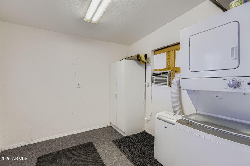 Utility Room & Laundry