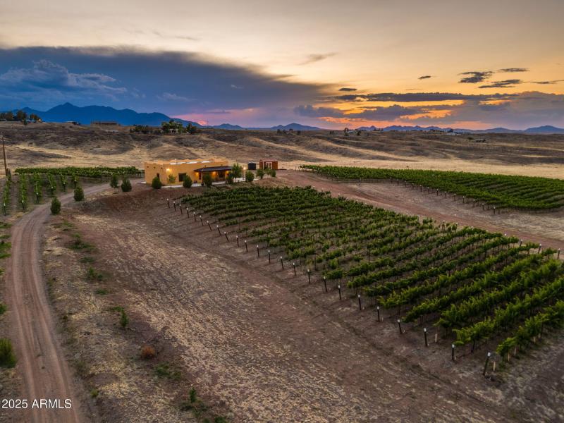 11-web-or-mls-Aerial-Harvest Dr-11