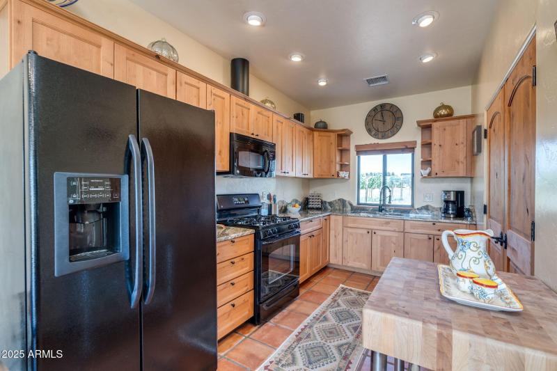 42-web-or-mls-Harvest Dr-22