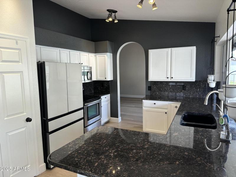 Kitchen with Granite