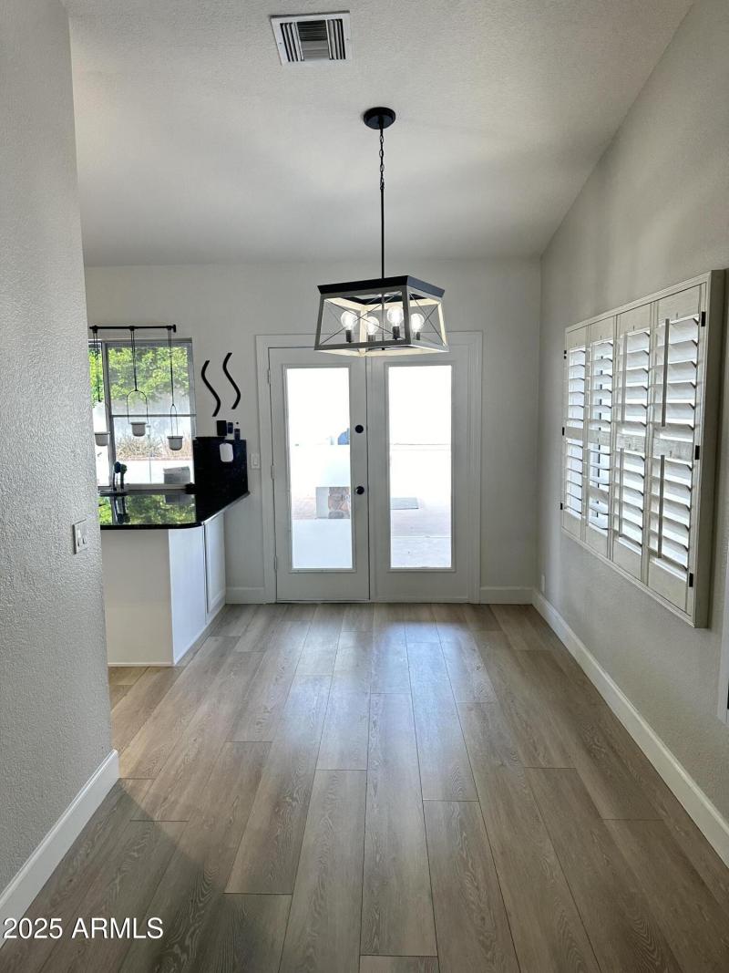 Eat In Kitchen Dining Area