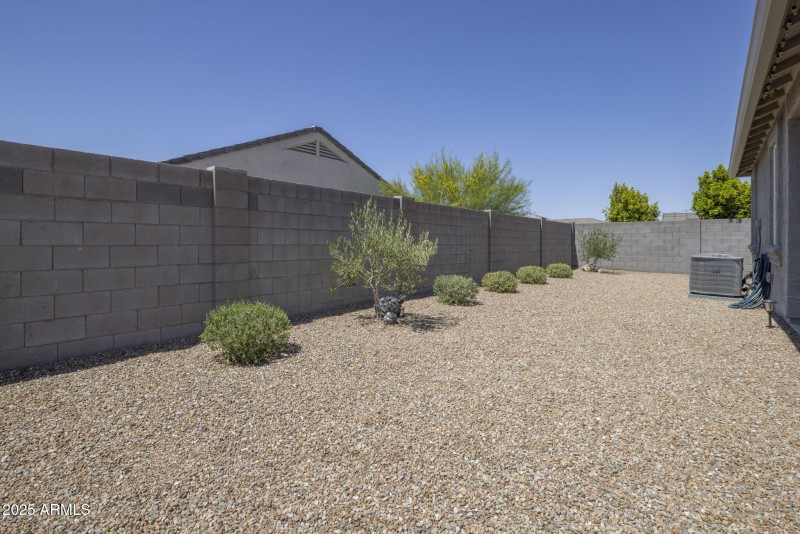 18-Private Spacious Yard