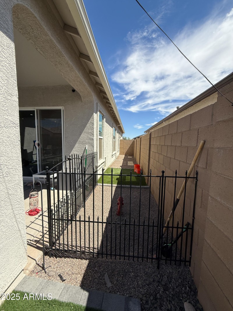 30) 61040-688c1e1ead0b7