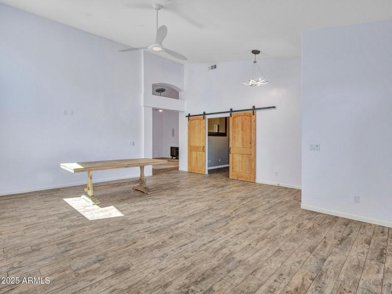 03-Living-&-Dining-room-(4)