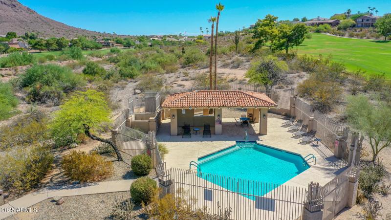 Drone_04_Community pools & Surrounding g