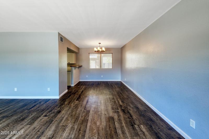 092058-1781 East Driftwood Circle