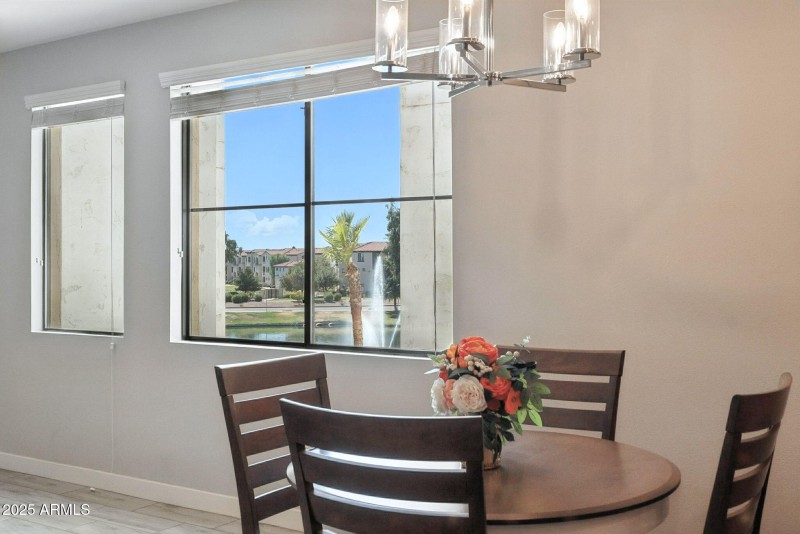 Dining Area w/Fountain Views