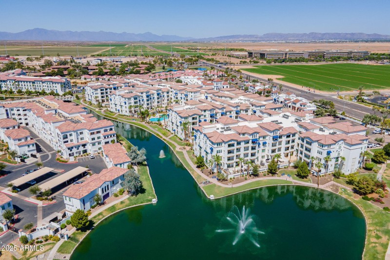 Lake & Fountain View