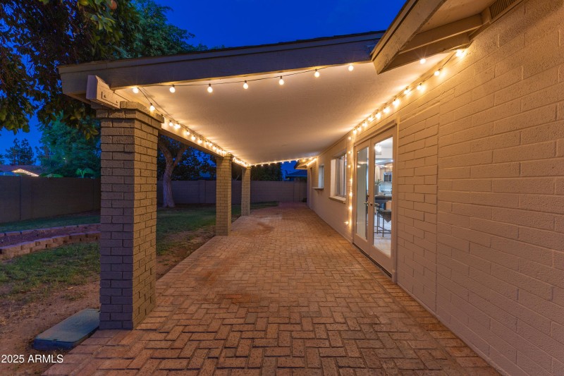 3740 E Mercer Ln-6