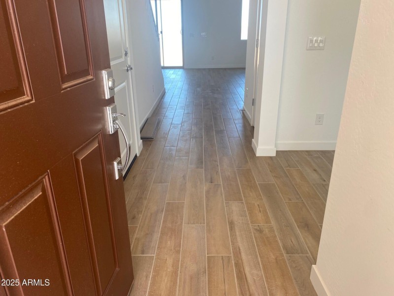 P19 Lot 106 Entry Hall