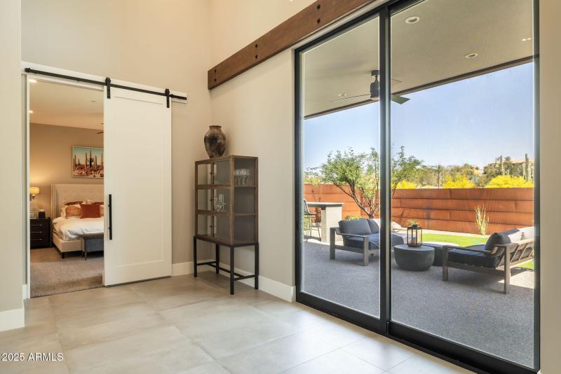 22-web-or-mls-6525-e-cave-creek-rd-31