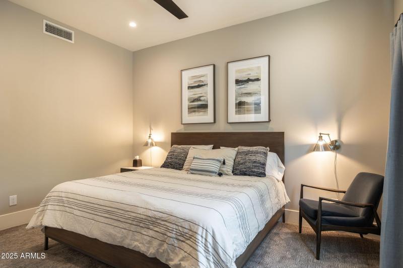 36-web-or-mls-6525-e-cave-creek-rd-31