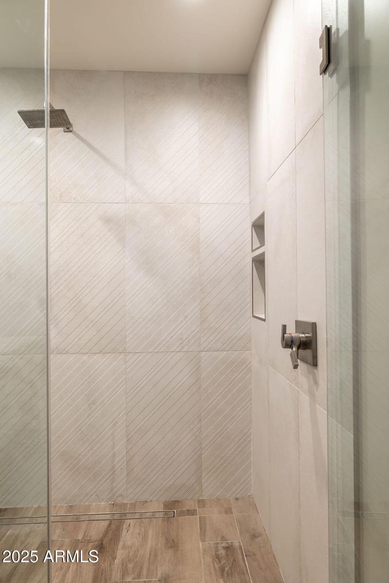 41-web-or-mls-6525-e-cave-creek-rd-31