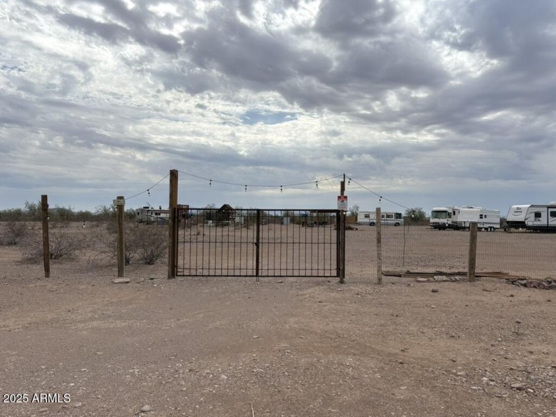 CEB79F50-63AE-4A91-8FDE-3AF2BB88484A_1_1