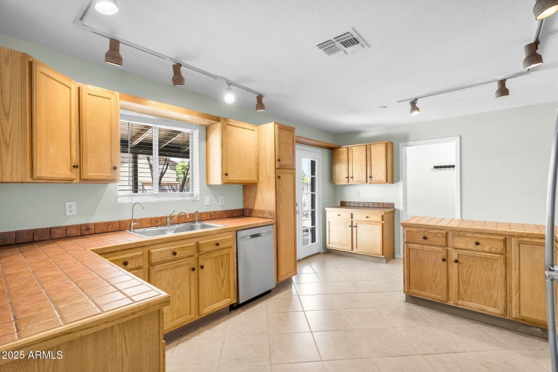 10-web-or-mls-Desert-09