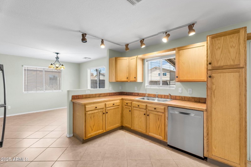 13-web-or-mls-Desert-12