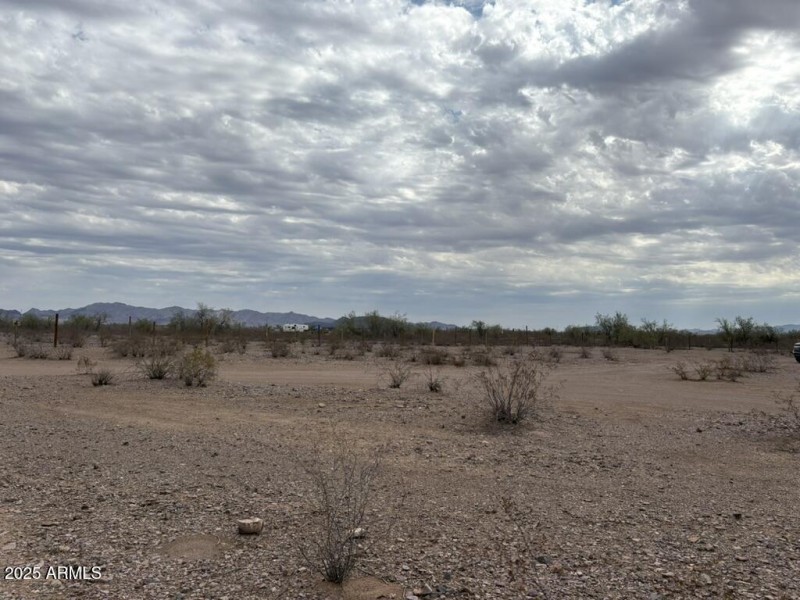 EFEAF2C4-7341-4435-869C-778FB4150B8A_1_1