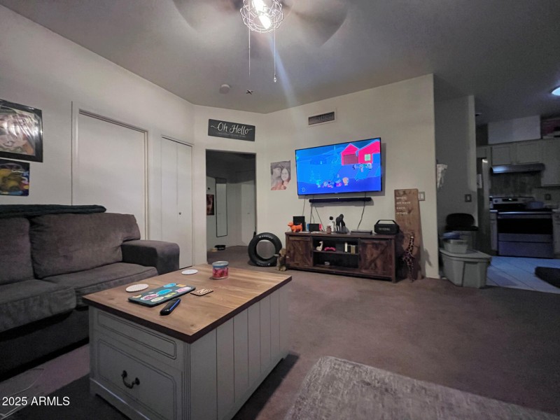 C52B4302-4B66-40E6-93B1-1F0B4950FF4B