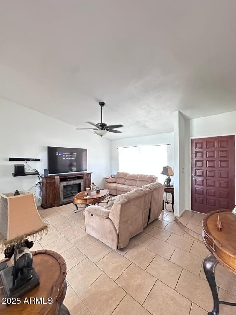 912ad218-7829-45d5-b2f0-edc353dd0f7c