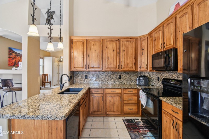 15-web-or-mls-E Calle Del Norte Dr-S0108